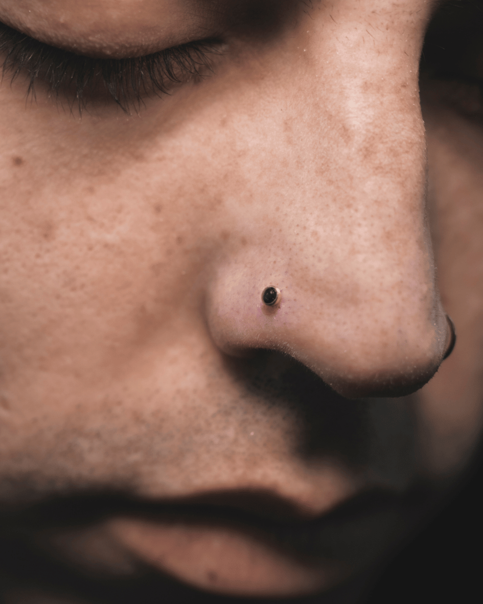 Joyería de titanio para piercing en Lola Tattoo Marbella - joyeria-14