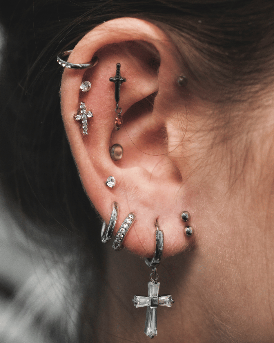 Joyería de titanio para piercing en Lola Tattoo Marbella - joyeria-18