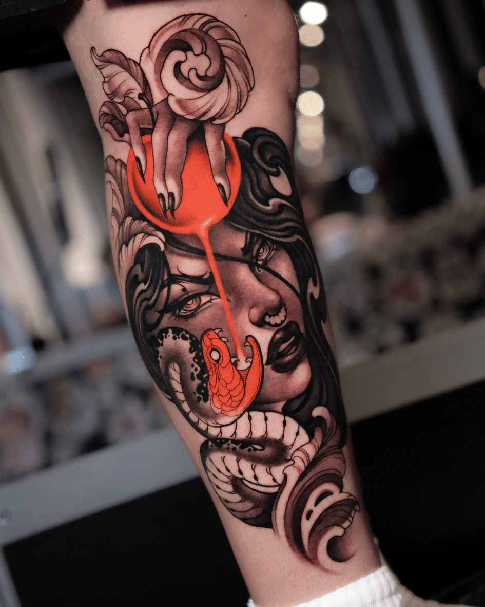 Tatuaje realizado en Lola Tattoo Studio Marbella - tattoo-09